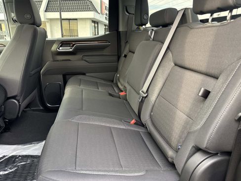 New 2026 GMC Sierra 1500 Elevation image 25