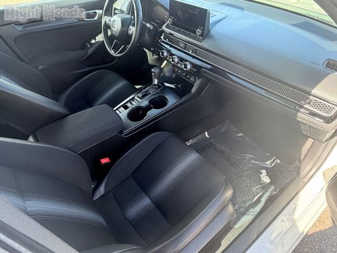 Used 2025 Honda Civic Sport image 12