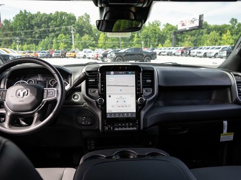New 2026 RAM 3500 Tradesman AWD/4WD image 19