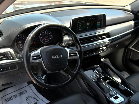 Used 2022 Kia Telluride S AWD/4WD image 16