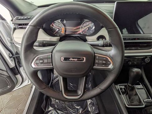 Certified 2024 Jeep Compass Limited image 17