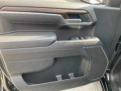 Used 2023 Chevrolet Silverado 1500 LT image 7