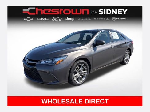 Used 2016 Toyota Camry SE w/ Moonroof Package FWD image 1