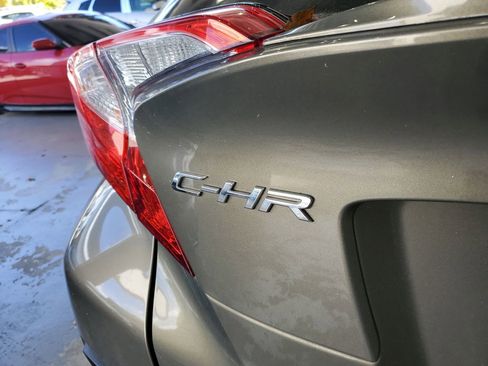 Used 2021 Toyota C-HR XLE image 7