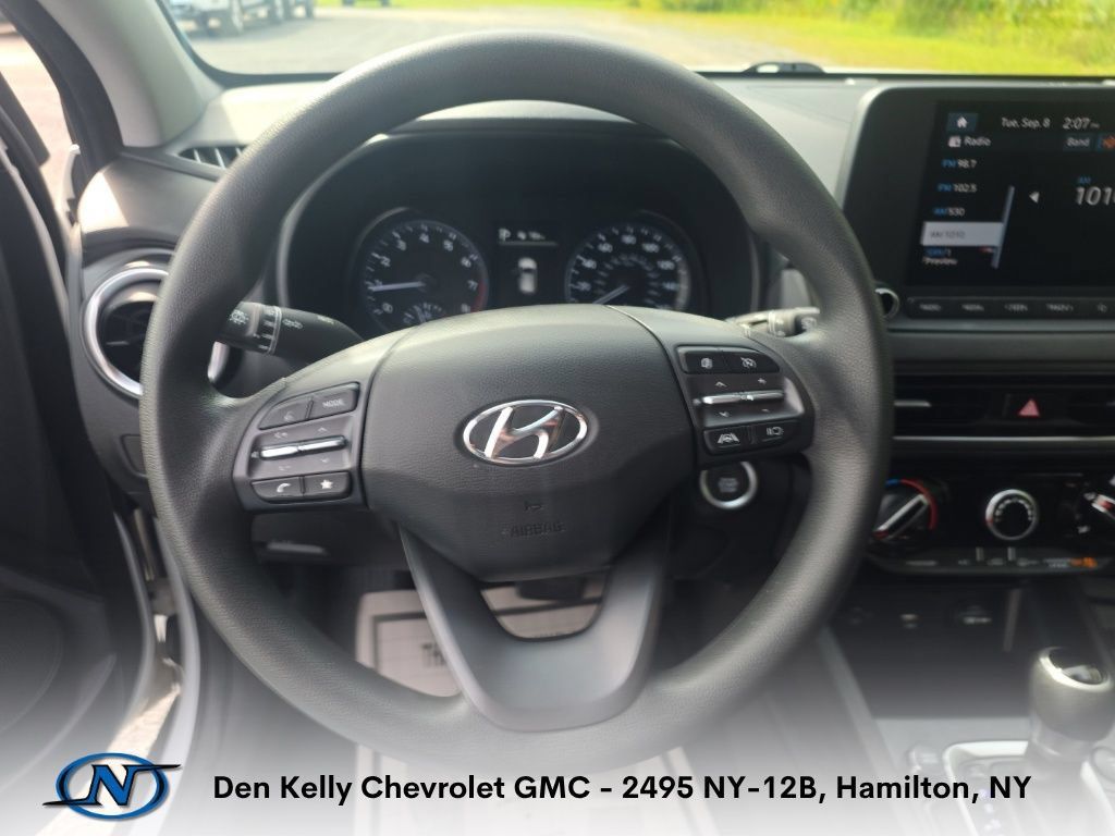 Used 2023 Hyundai Kona SEL w/ Cargo Package AWD/4WD image 4