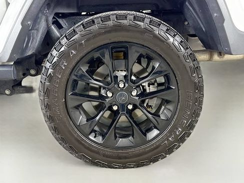 Used 2024 Jeep Gladiator Sport AWD/4WD image 28
