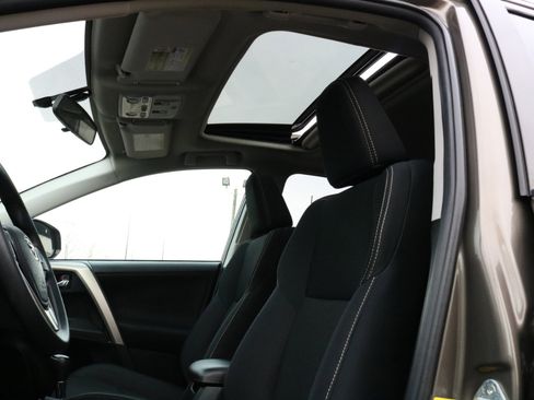 Used 2015 Toyota RAV4 XLE image 20