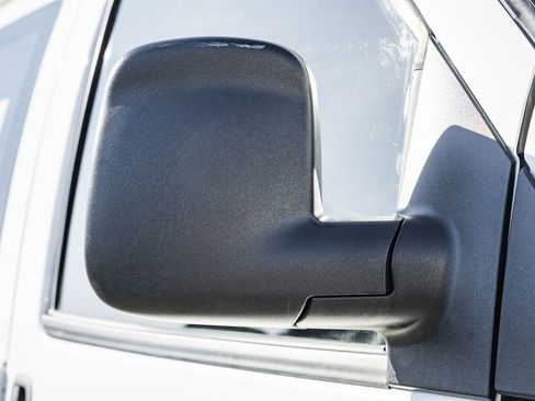 Used 2023 GMC Savana 2500 image 15