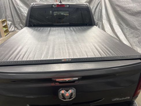Used 2019 RAM 1500 Laramie AWD/4WD image 5