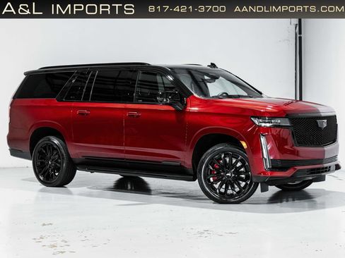 Used 2024 Cadillac Escalade ESV Premium Luxury AWD/4WD image 35