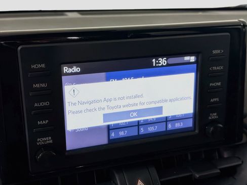 Used 2019 Toyota RAV4 XLE w/ Convenience Package FWD image 22