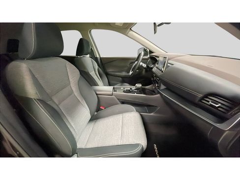 Used 2021 Nissan Rogue S FWD image 17