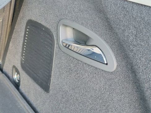 Used 2019 Buick Envision Essence FWD image 17