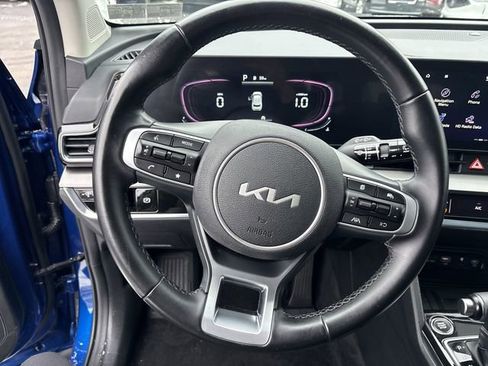 Used 2023 Kia Sportage EX image 16