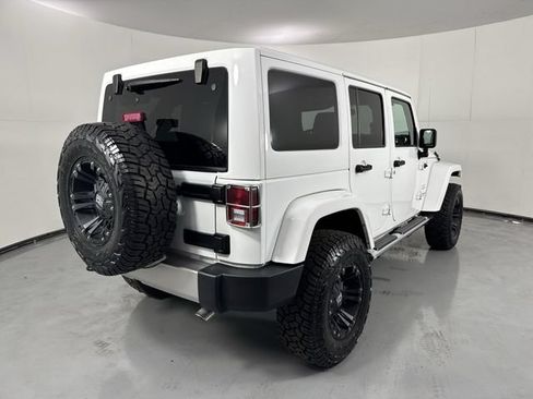 Used 2017 Jeep Wrangler Unlimited Sahara w/ Mopar Chrome Edition Group AWD/4WD image 31