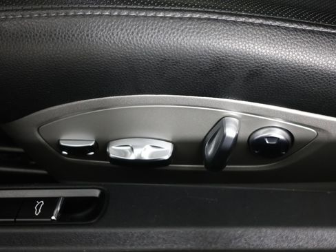 Used 2018 Porsche 911 Carrera S image 24