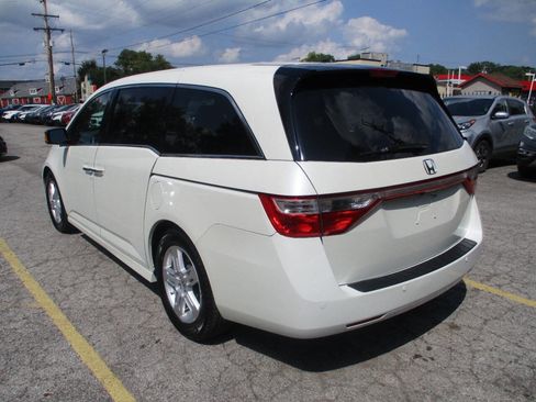 Used 2013 Honda Odyssey Touring image 2