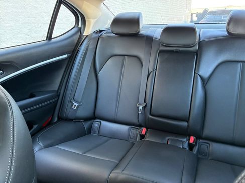 Used 2026 Genesis G70 2.5T RWD image 41