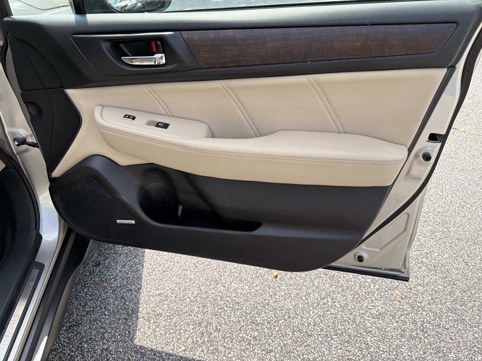 Used 2019 Subaru Outback 2.5i Limited w/ Popular Package #2 AWD/4WD image 15