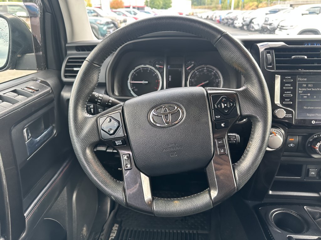 Used 2020 Toyota 4Runner Venture w/ Moonroof Package AWD/4WD image 19