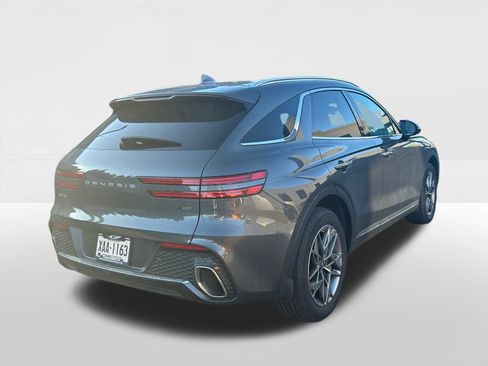 Used 2023 Genesis GV70 2.5T w/ Select Package image 2