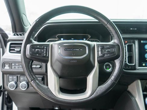 Used 2021 GMC Yukon XL Denali w/ Denali Ultimate Package image 18