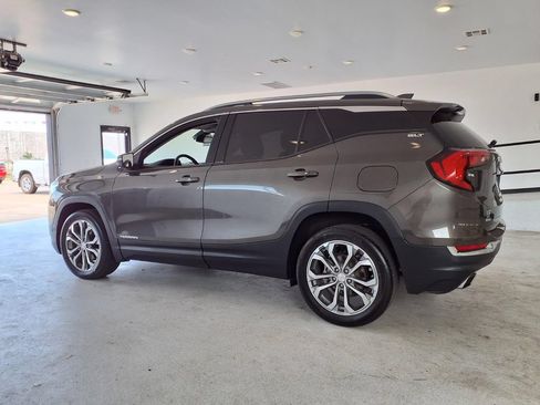 Used 2020 GMC Terrain SLT w/ Preferred Package AWD/4WD image 2