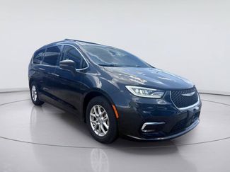 Used 2022 Chrysler Pacifica Touring-L FWD video 1