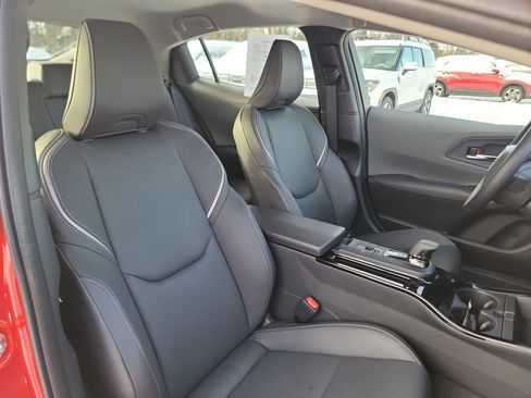 Used 2024 Toyota Prius XLE image 19