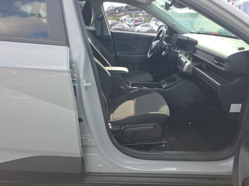 Used 2024 Hyundai Kona SEL w/ Convenience Package AWD/4WD image 9
