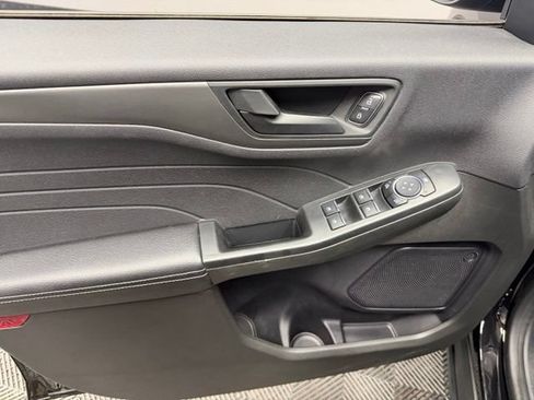 Used 2023 Ford Escape Active w/ Tech Pack #1 AWD/4WD image 15