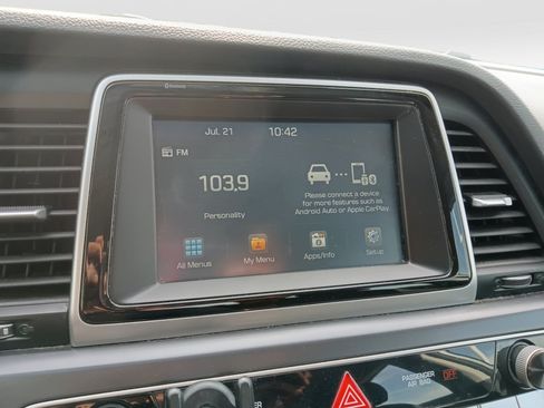 Used 2018 Hyundai Sonata SE w/ Cargo Package FWD image 21