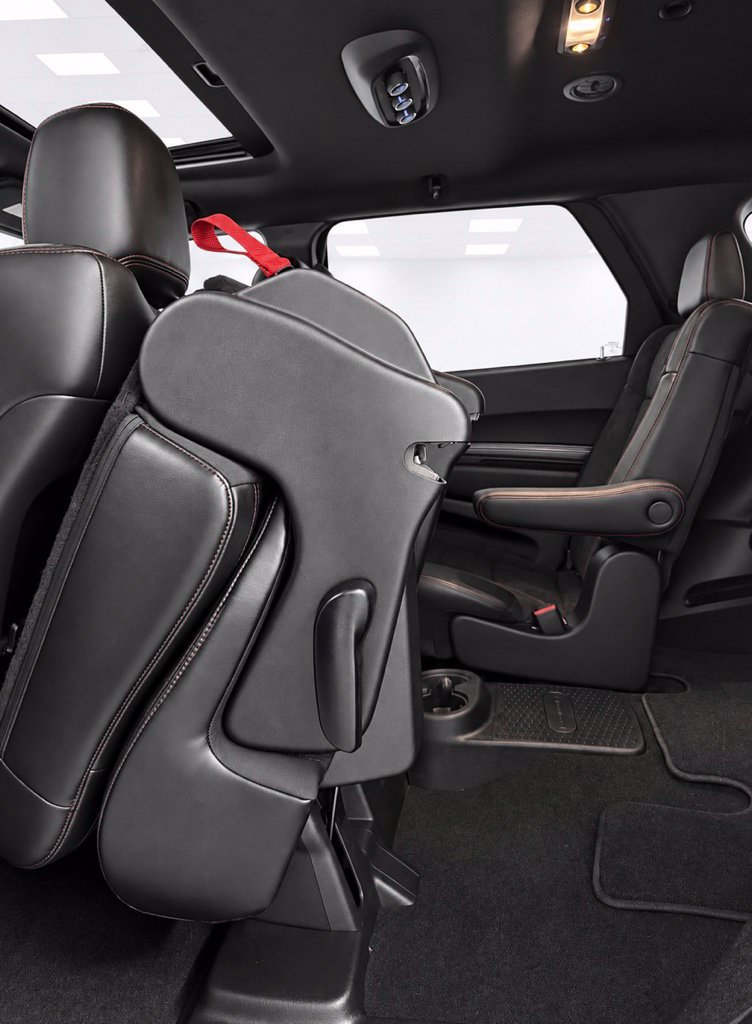 Used 2023 Dodge Durango R/T w/ Tow 'N Go Package AWD/4WD image 26