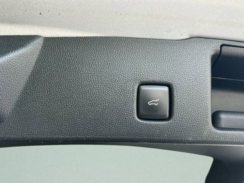 Used 2020 Ford Escape SEL image 30