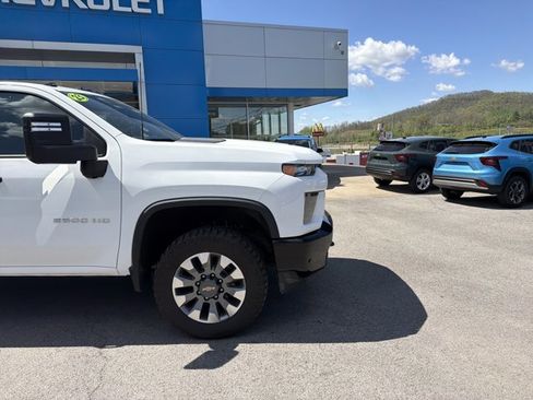 Used 2023 Chevrolet Silverado 2500 Custom w/ Gooseneck/5TH Wheel Package image 2