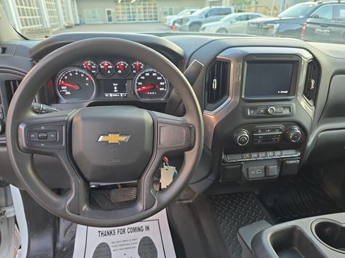 Used 2021 Chevrolet Silverado 1500 W/T w/ WT Value Package AWD/4WD image 12