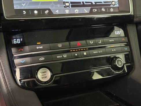 Used 2019 Jaguar F-PACE Prestige AWD/4WD image 29