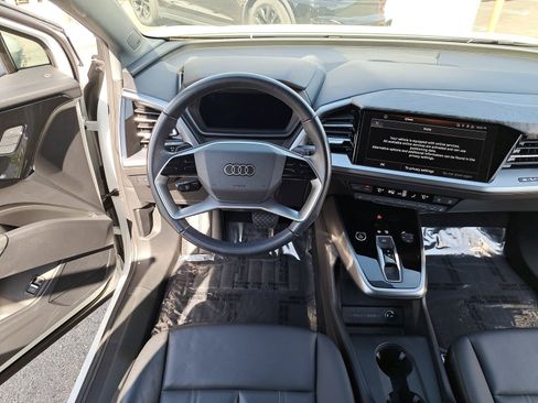 Used 2024 Audi Q4 e-tron Premium Plus image 16