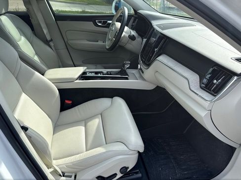 Used 2020 Volvo XC60 T5 Inscription w/ Protection Package Premier AWD/4WD image 17
