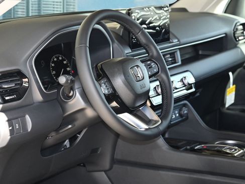 New 2025 Honda Pilot EX-L image 15