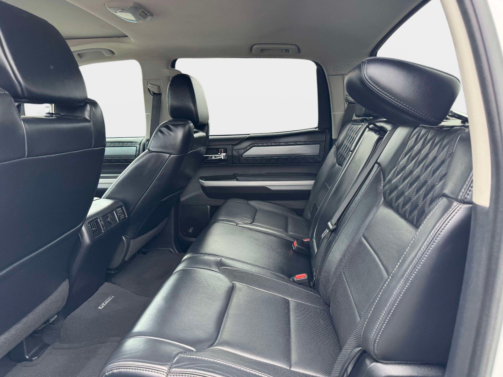 Used 2019 Toyota Tundra Platinum AWD/4WD image 10
