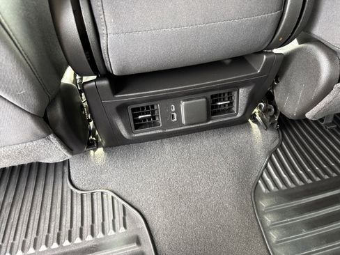 Used 2025 Chevrolet Silverado 1500 LT image 16