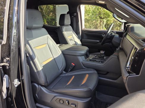 Certified 2024 GMC Sierra 1500 AT4 w/ AT4 Preferred Package AWD/4WD image 24