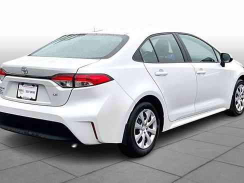 Used 2025 Toyota Corolla LE image 12