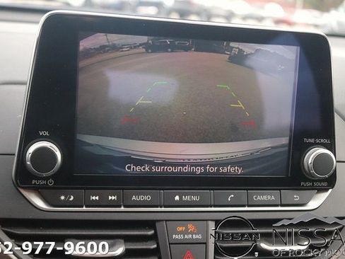 Used 2024 Nissan Altima 2.5 SV image 26