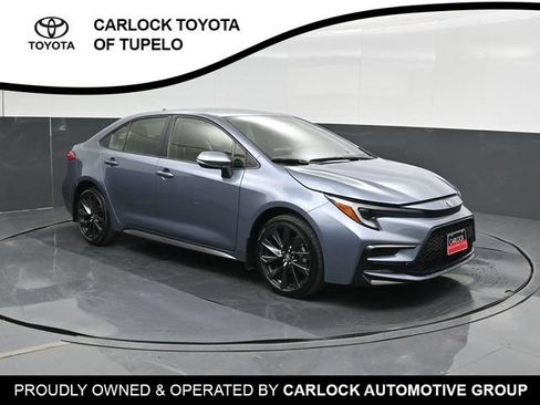 Used 2025 Toyota Corolla SE FWD image 6