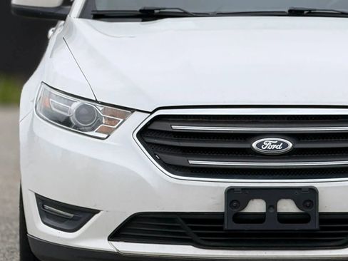Used 2014 Ford Taurus SEL w/ Equipment Group 201A AWD/4WD image 11