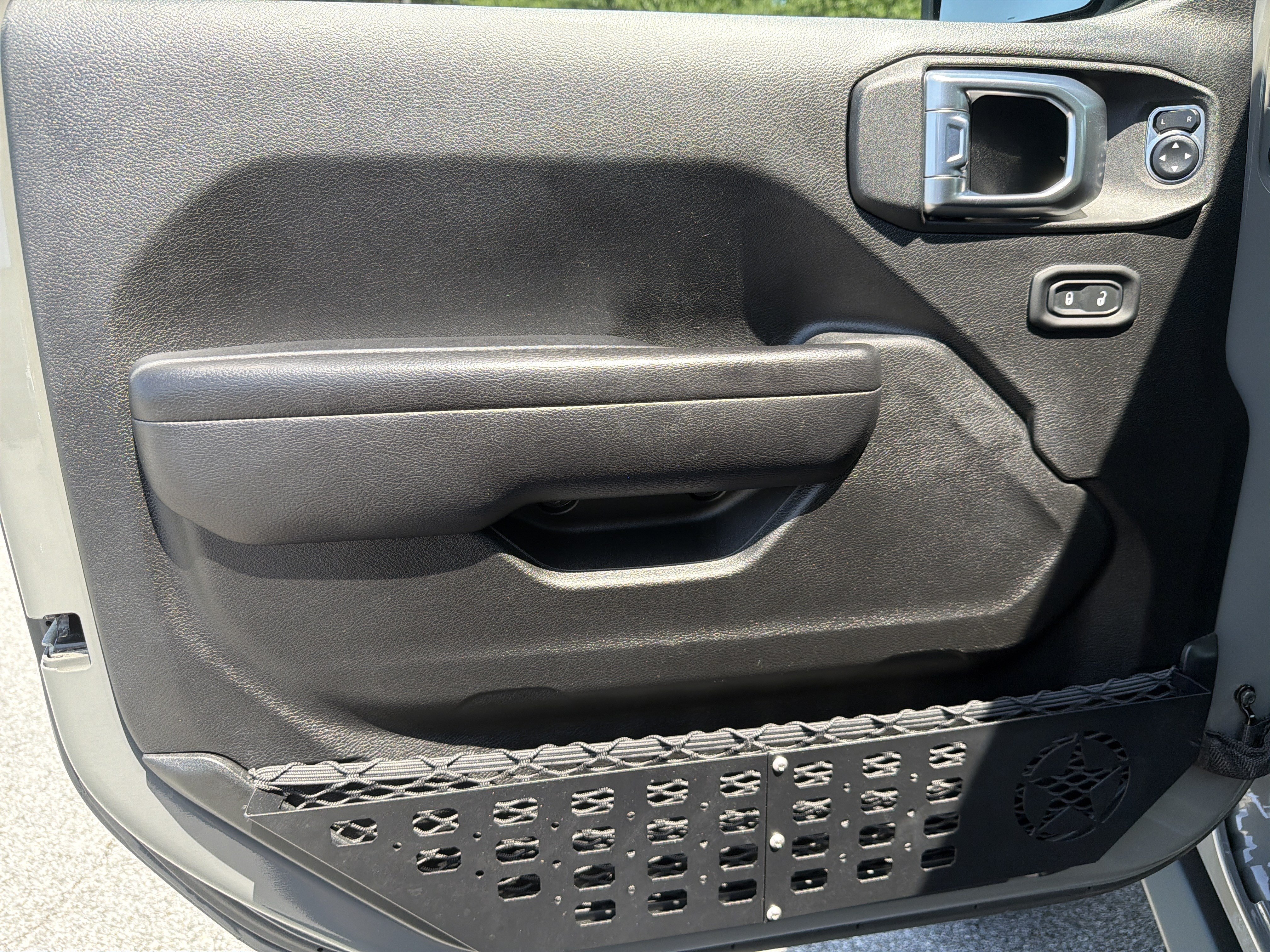 Used 2021 Jeep Gladiator Sport AWD/4WD image 12