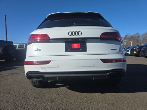 Used 2023 Audi Q5 e Premium Plus w/ Premium Plus Package image 16