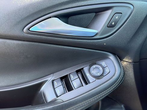 Used 2023 Buick Encore GX Select w/ Sport Touring Package image 25